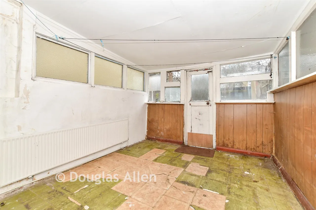 Halley Road, London, E12, photo 7