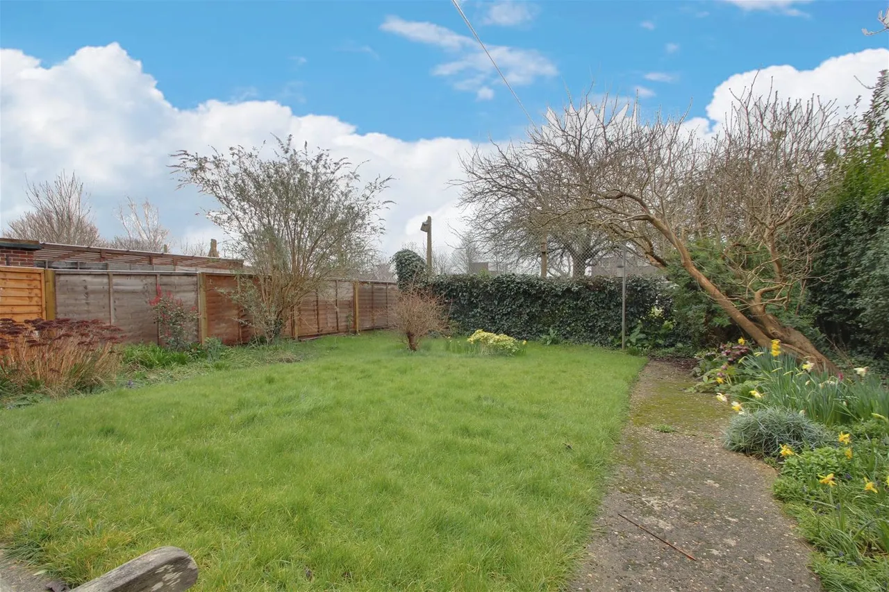Palmerston Avenue, Worthing, photo 12