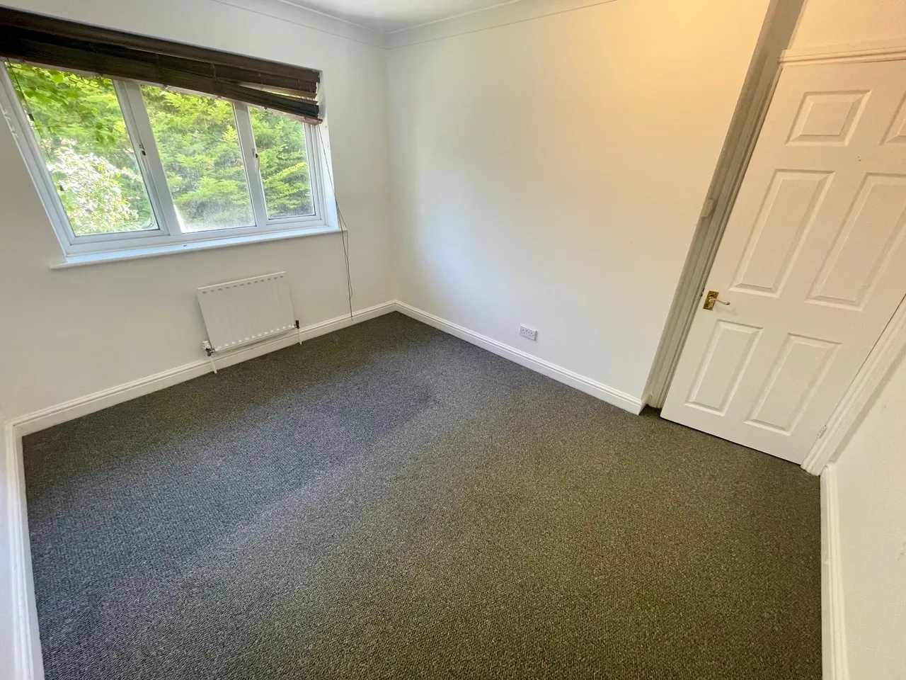 Lorimer Close, LU2, photo 18