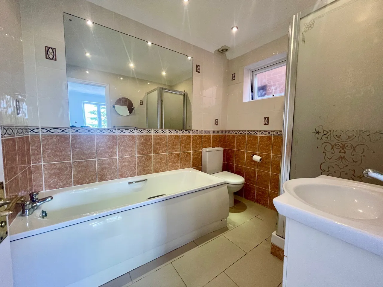 Lorimer Close, LU2, photo 14