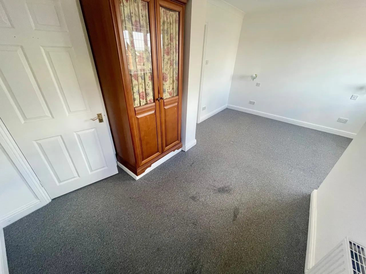 Lorimer Close, LU2, photo 11
