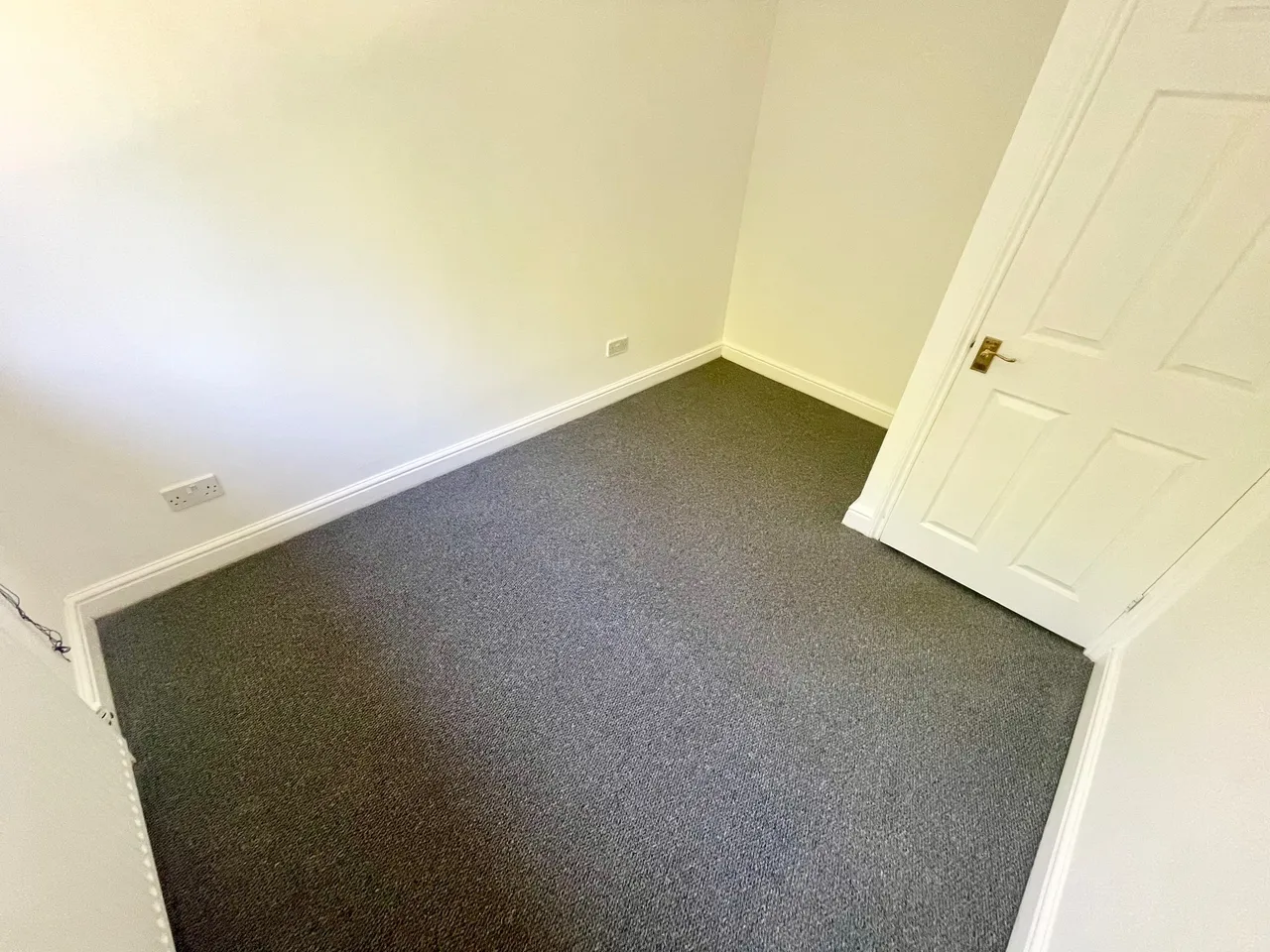 Lorimer Close, LU2, photo 19
