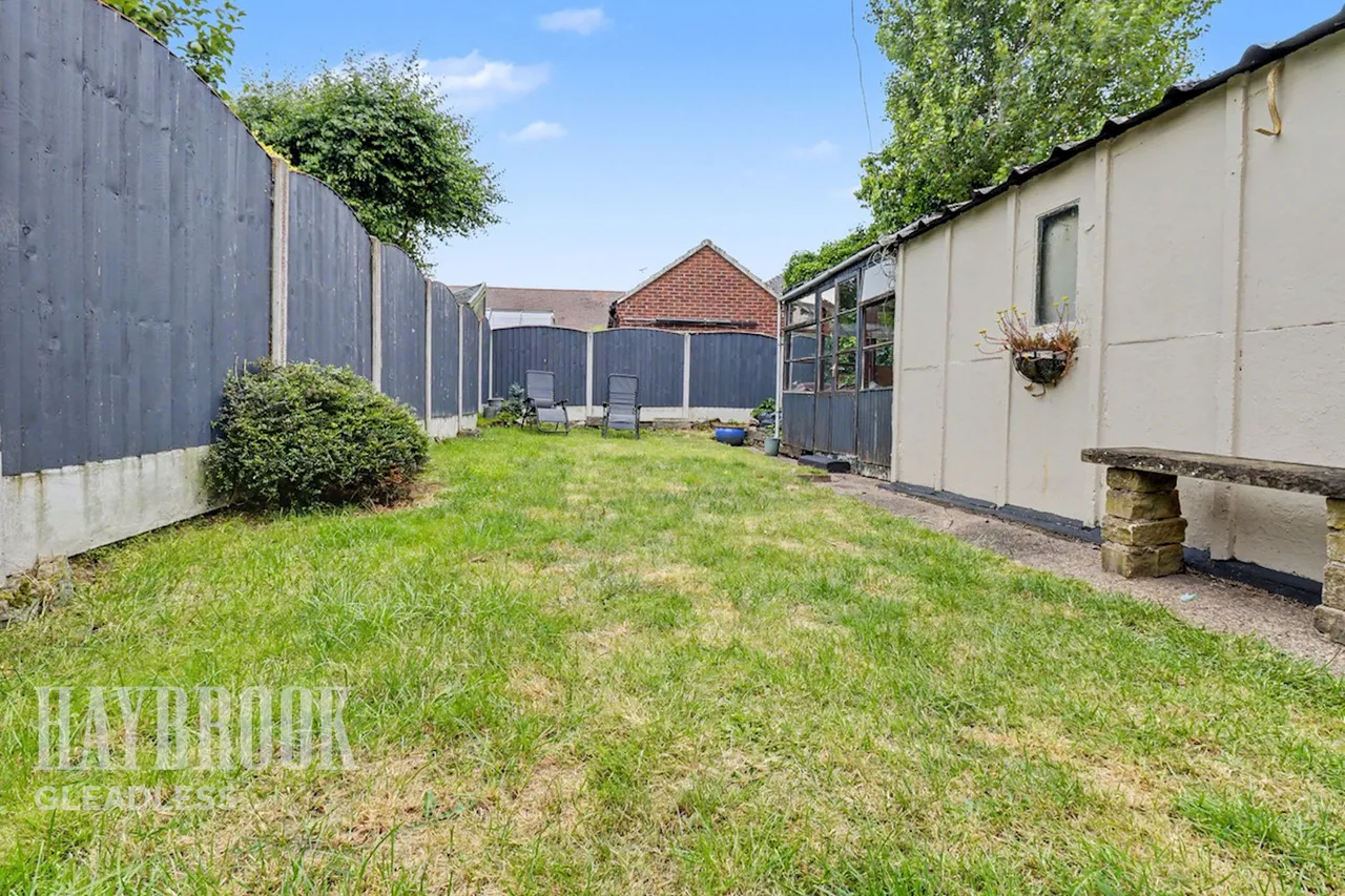 Hollinsend Road, Sheffield, photo 4