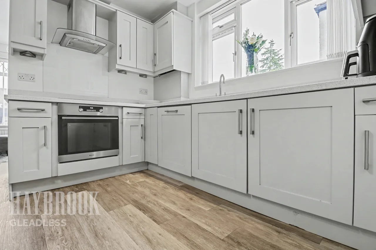 Hollinsend Road, Sheffield, photo 6