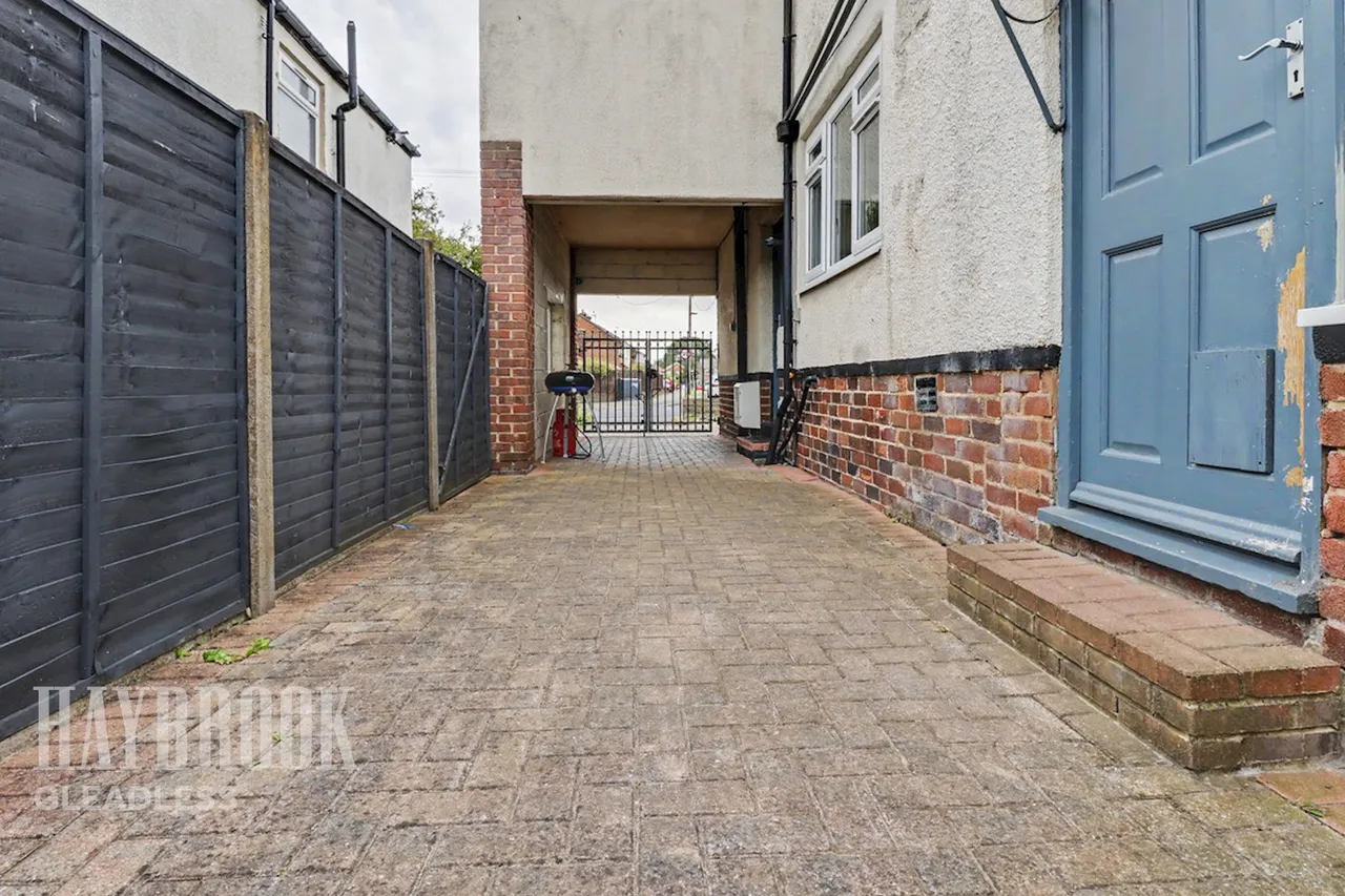 Hollinsend Road, Sheffield, photo 27