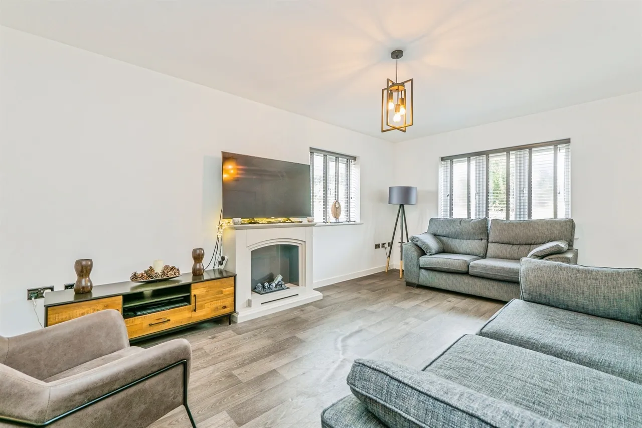Clos Rhys Meurug, Creigiau, Cardiff, photo 11