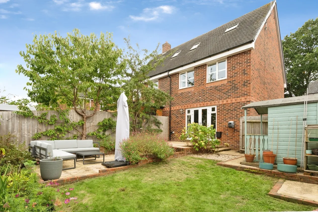 Brickwork Avenue, Liphook, GU30, photo 12