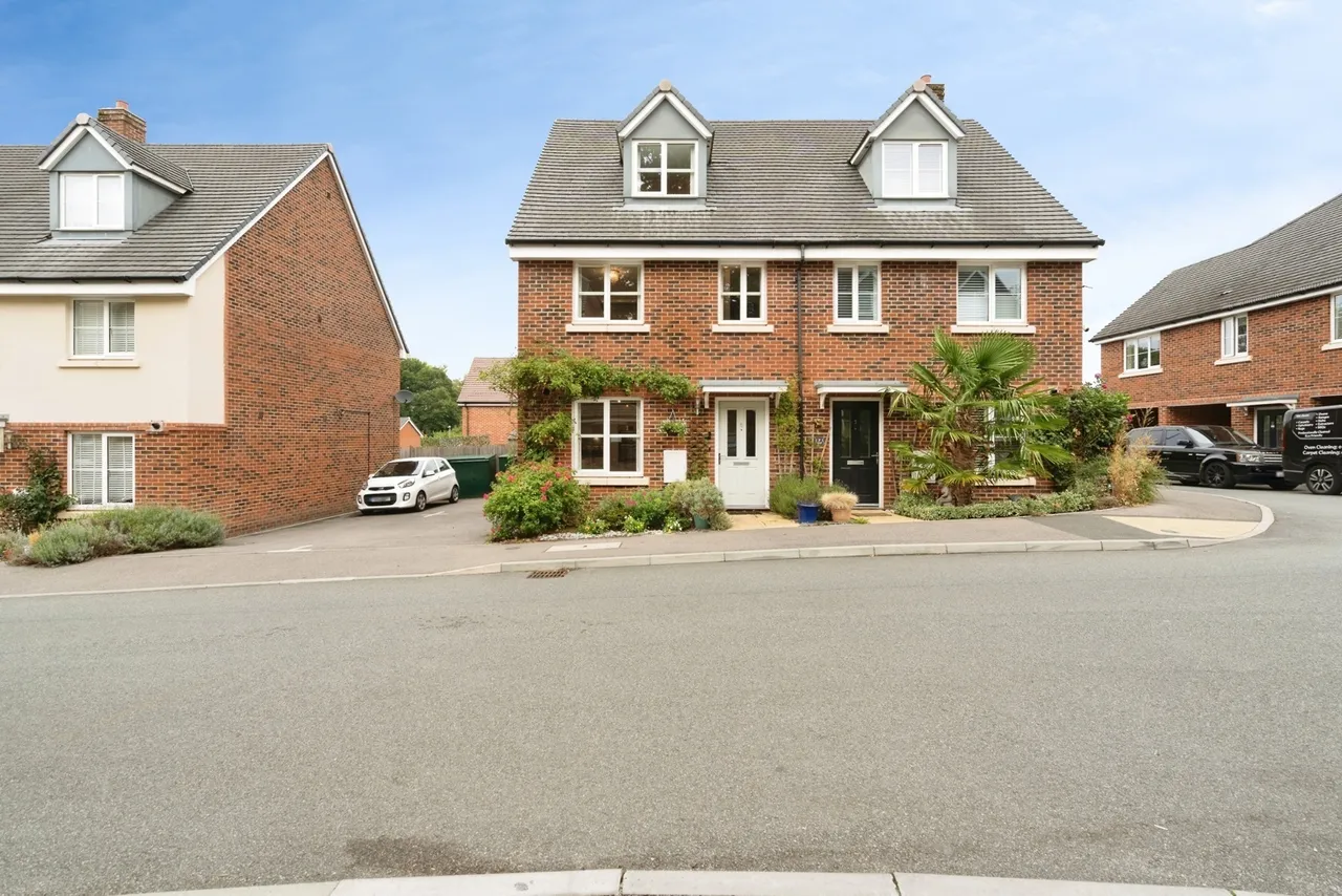 Brickwork Avenue, Liphook, GU30, photo 18
