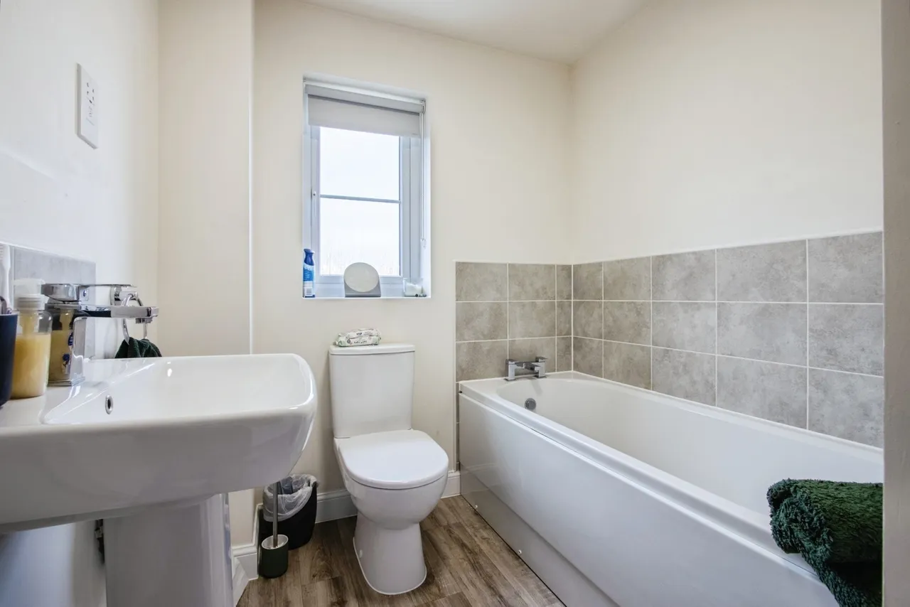 Windsor Road, Dewsbury, West Yorkshire, WF12, photo 13