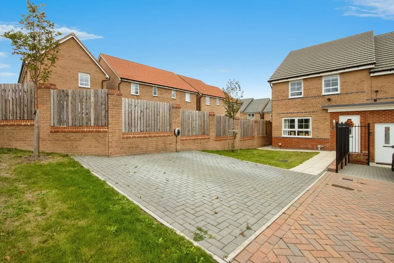 Windsor Road, Dewsbury, West Yorkshire, WF12, photo 16