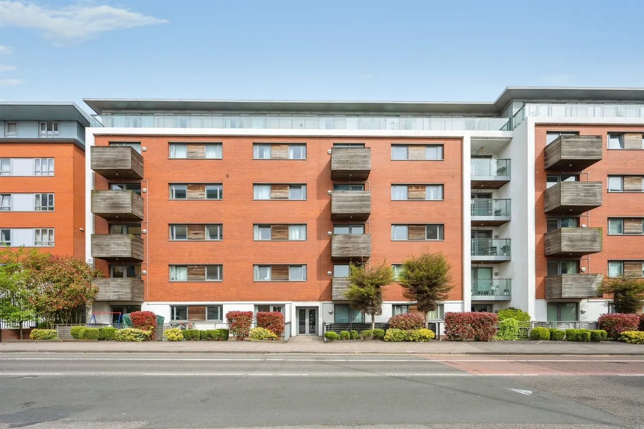 2 bed flat for sale — Granville Street, Birmingham