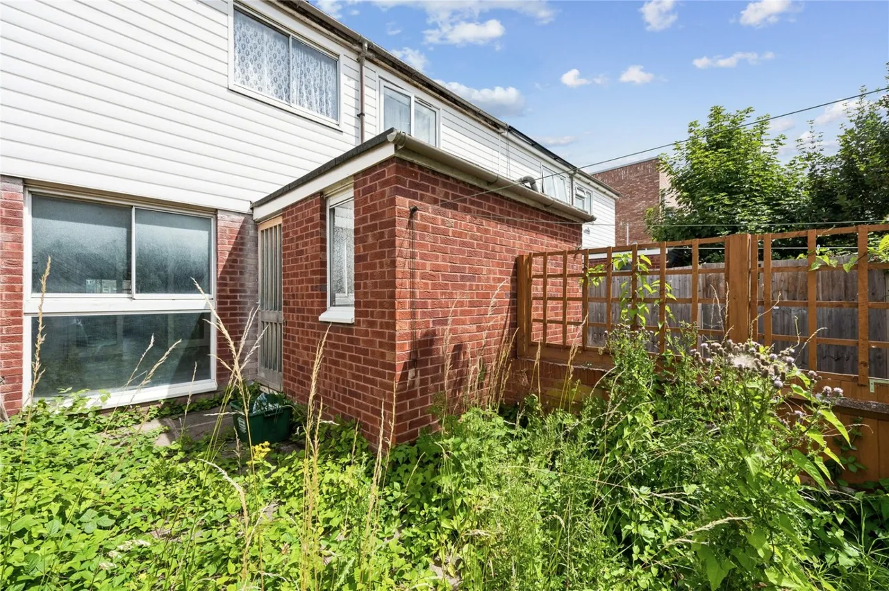 Lomond Close, London, N15, photo 17