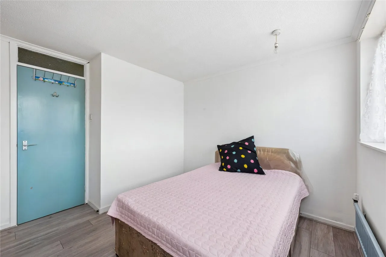 Lomond Close, London, N15, photo 10