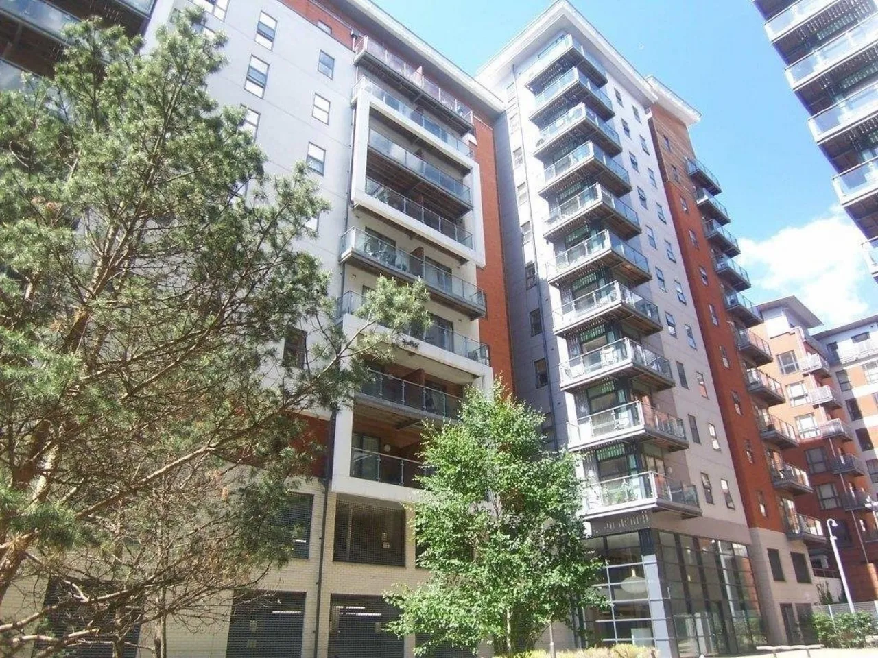 2 bed flat to rent, Masson Place, Green Quarter, M4