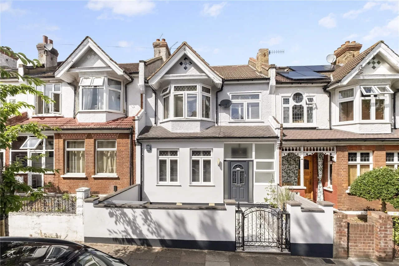 3 bed house for sale, Montana Road, London, SW17