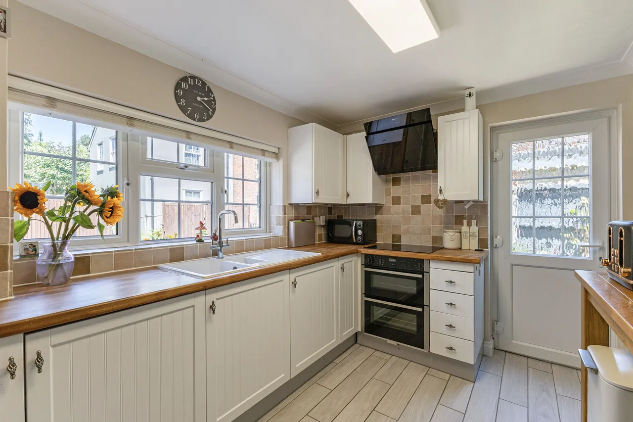 Tanhouse Lane, Alton, GU34, photo 4