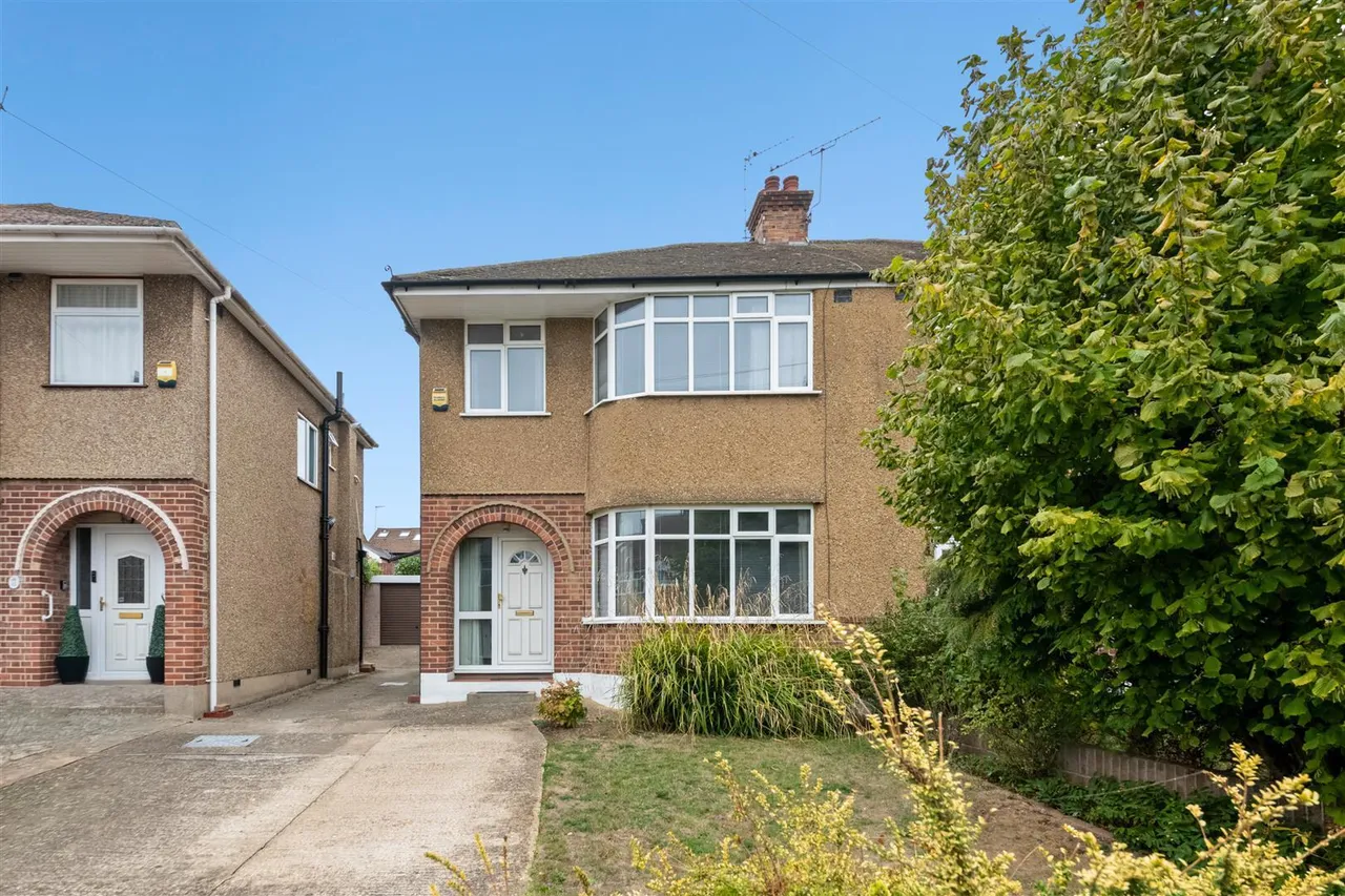 Cotswold Close, Uxbridge, photo 14