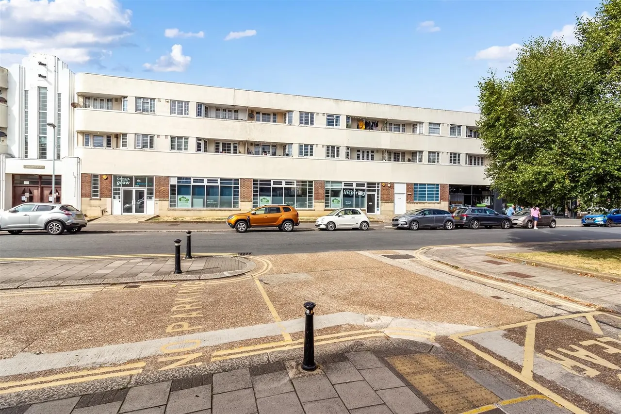 2 bed flat for sale — Stoke Abbott Court, Stoke Abbott Road, Worthing
