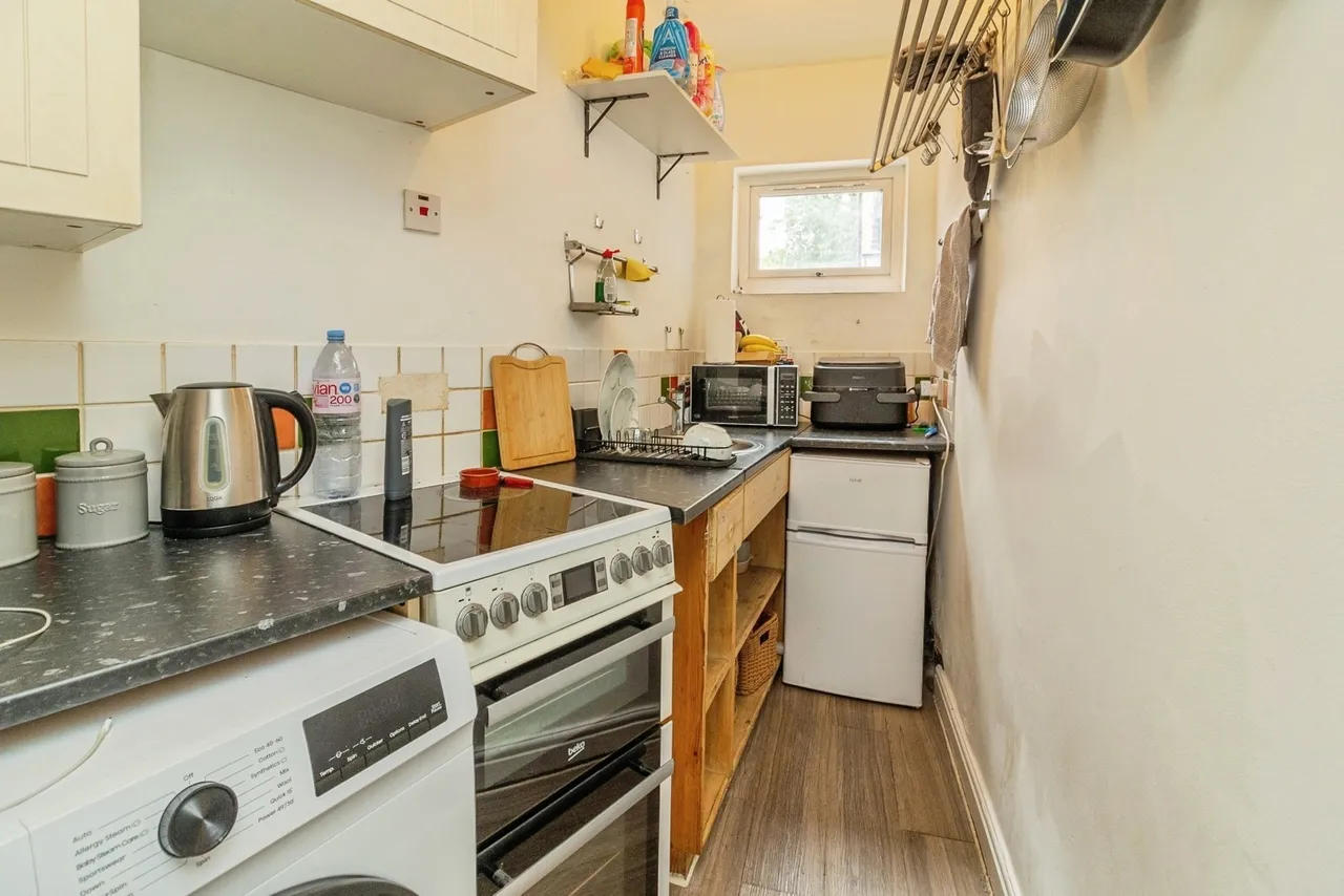 Caledonian Road, New Bradwell, MK13, photo 10