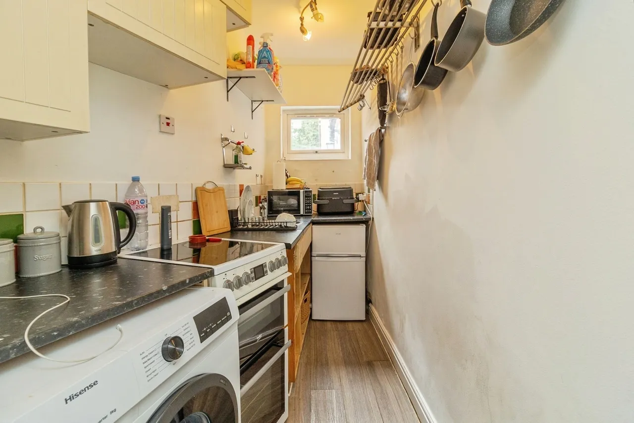 Caledonian Road, New Bradwell, MK13, photo 9