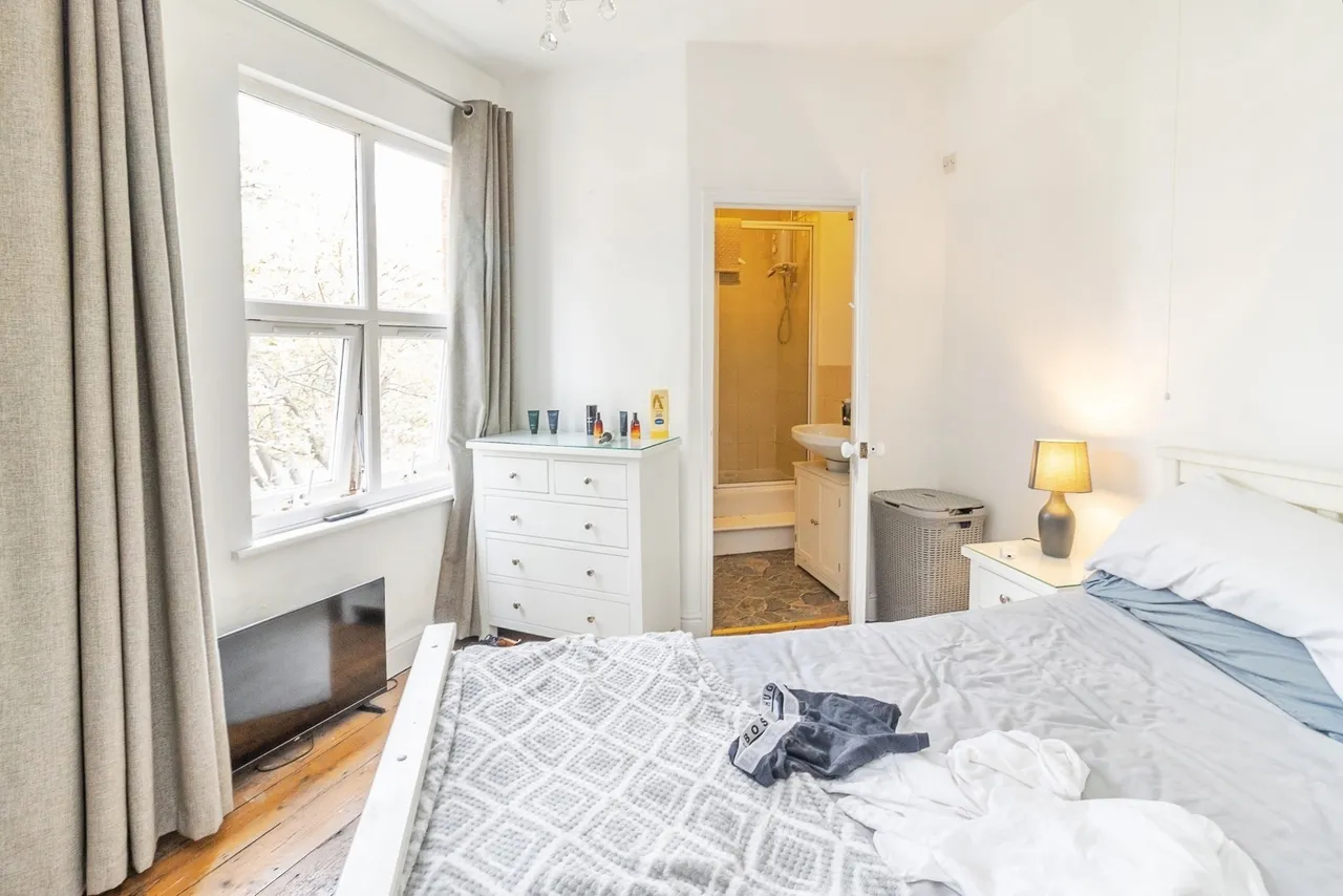 Caledonian Road, New Bradwell, MK13, photo 3