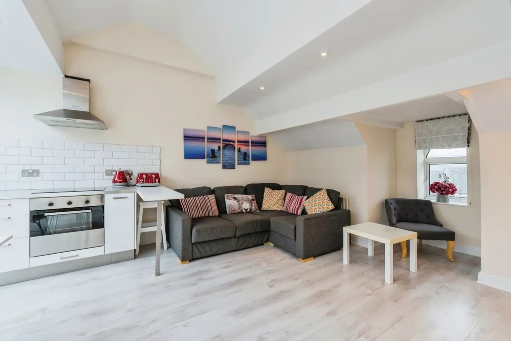 Tilberthwaite Avenue, Coniston, LA21, photo 6