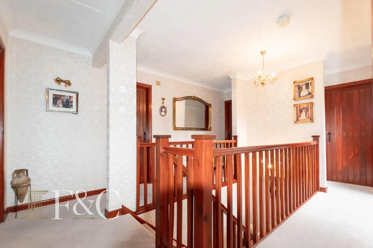 Roydon Road, photo 13