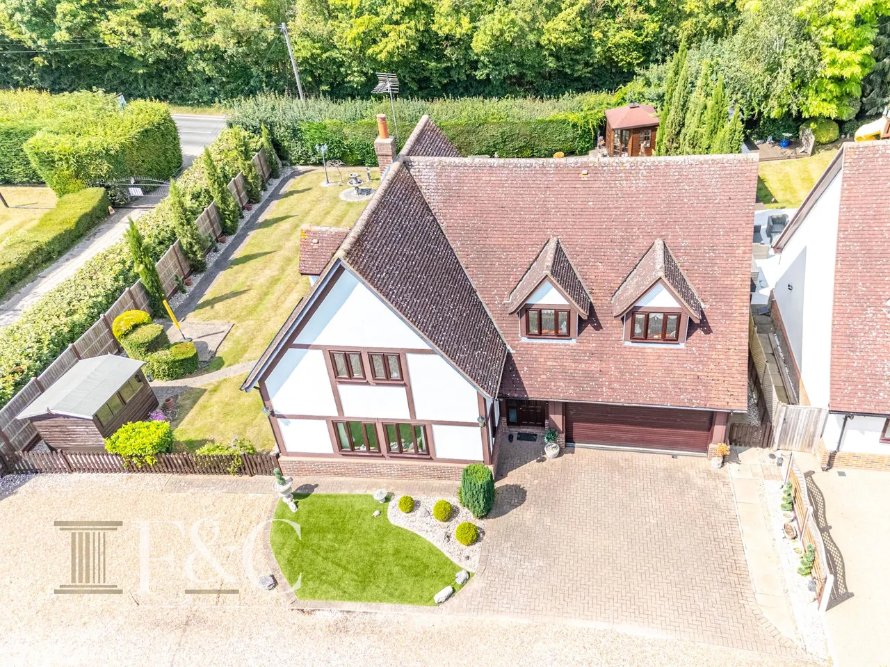 Roydon Road, photo 28
