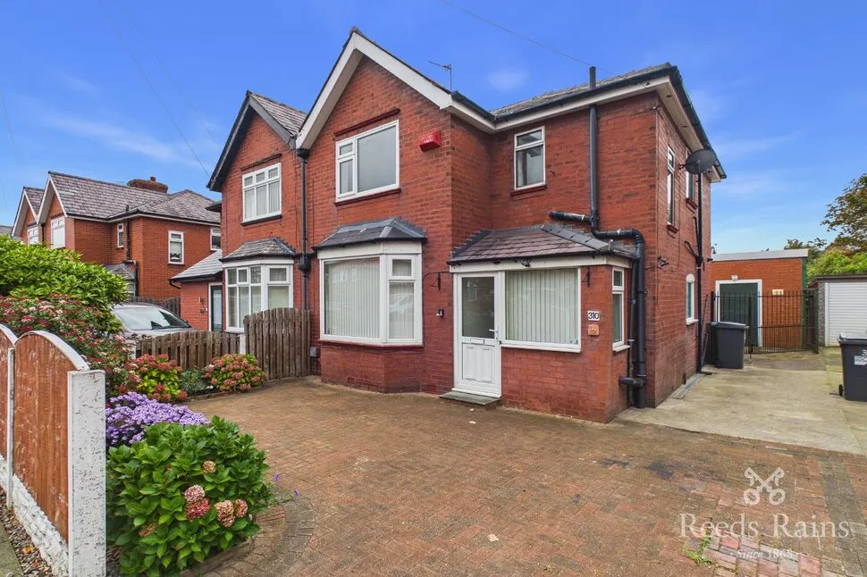 3 bed house for sale, Birch Lane, Dukinfield, SK16