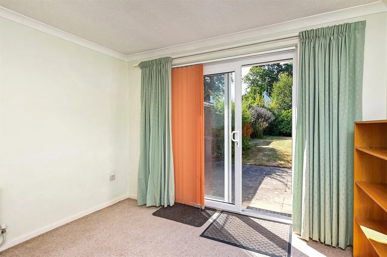 Rowcroft Close, Ash Vale, Guildford, Surrey, GU12 5LH, photo 6