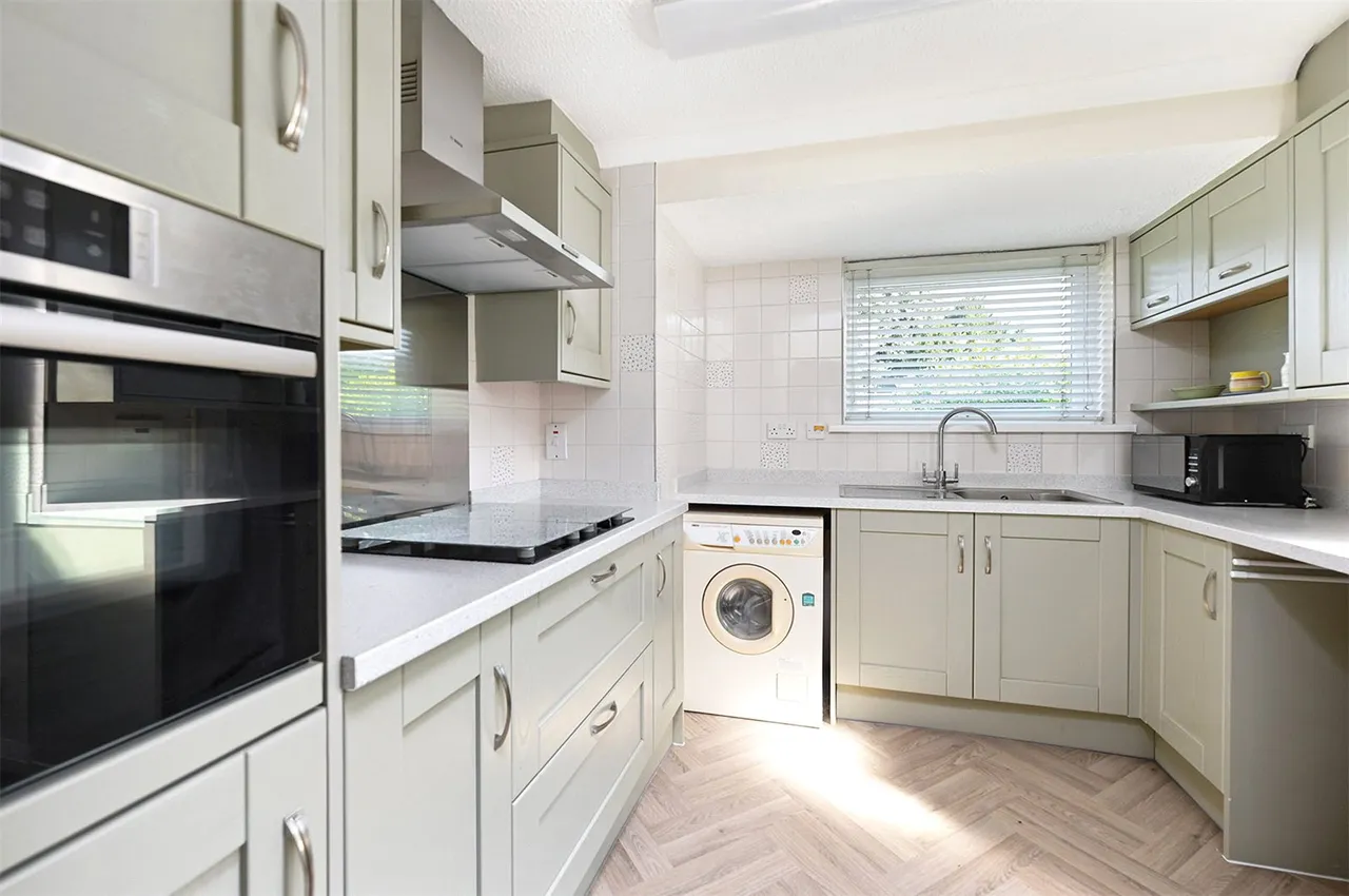 Rowcroft Close, Ash Vale, Guildford, Surrey, GU12 5LH, photo 4