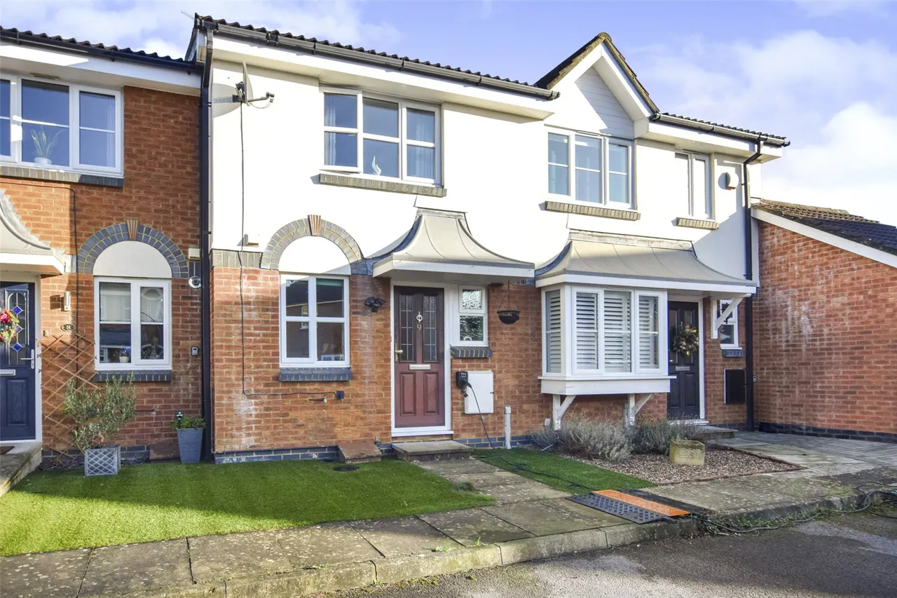 Alpine Close, Farnborough, Hampshire, GU14 0RN, photo 4