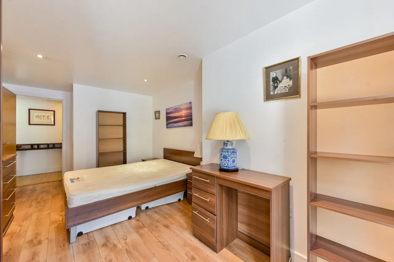 London, SW11, photo 6
