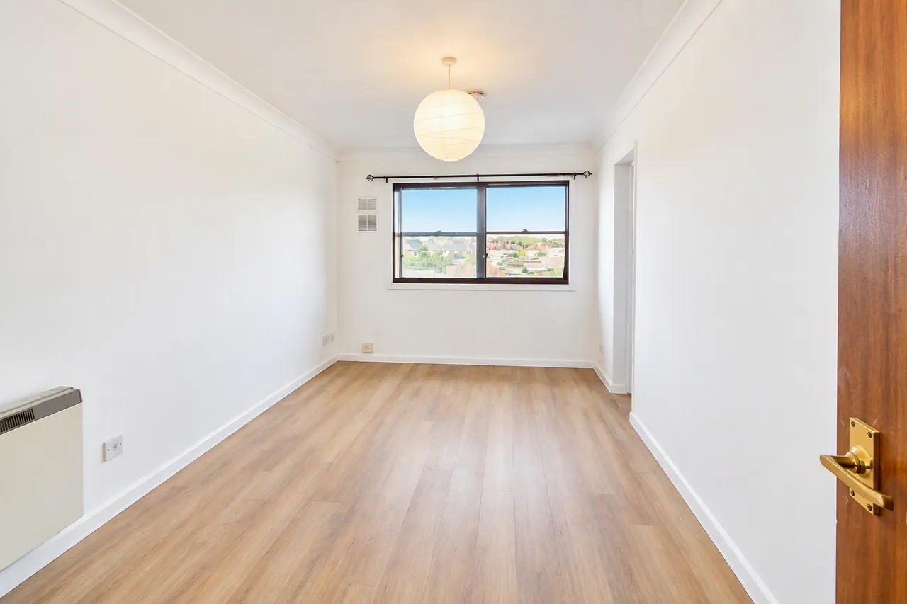 Gibson Close, Isleworth, TW7, photo 2