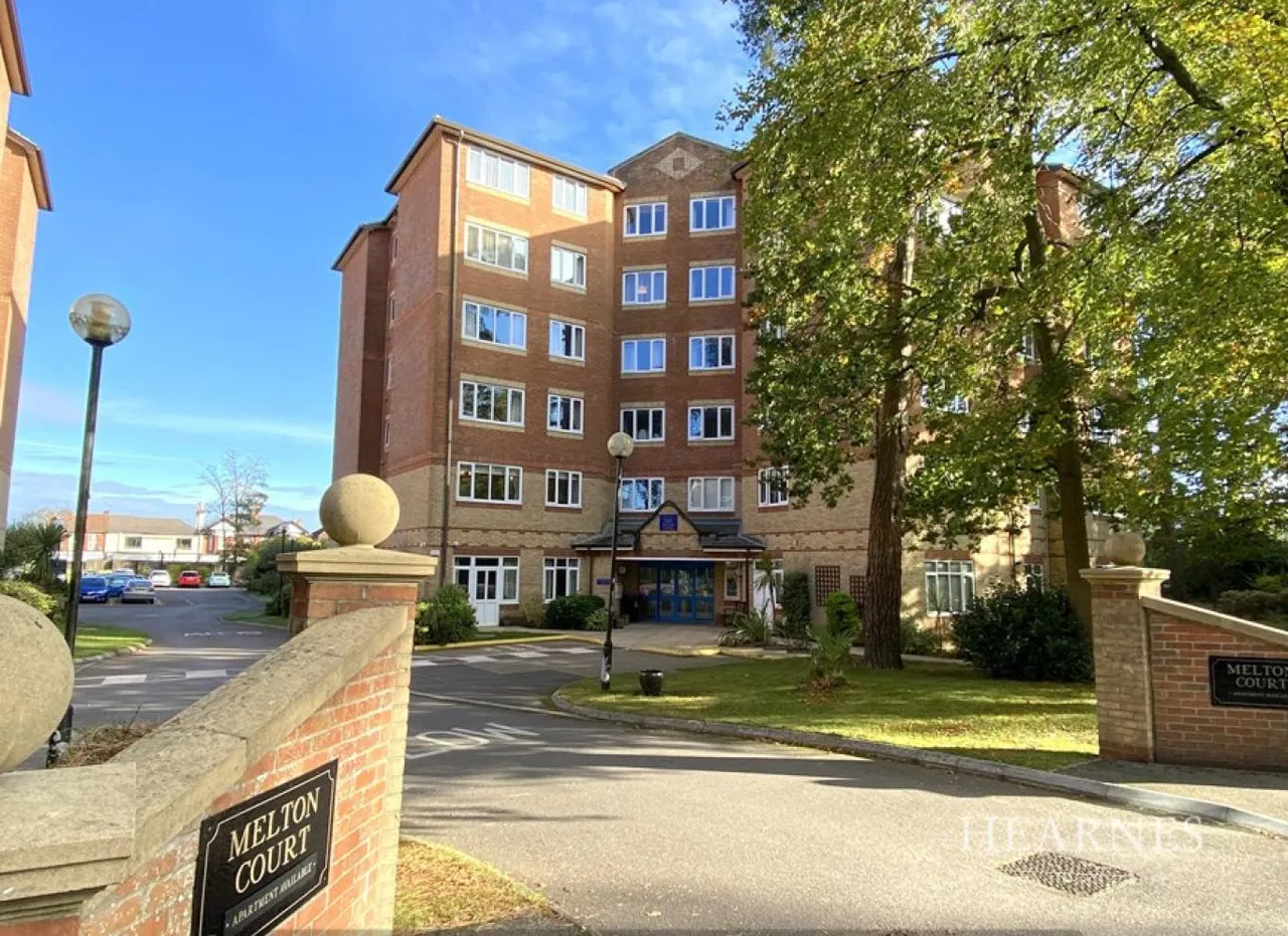 Lindsay Road, BH13, photo 17