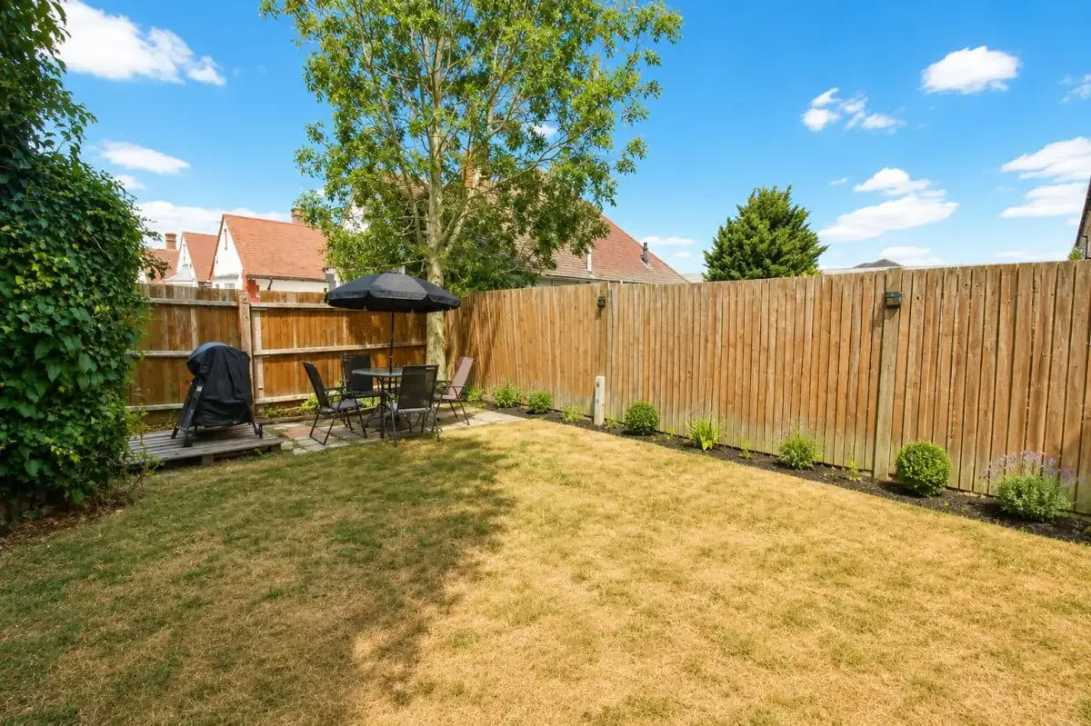 Astral Close, Lower Stondon, SG16, photo 10