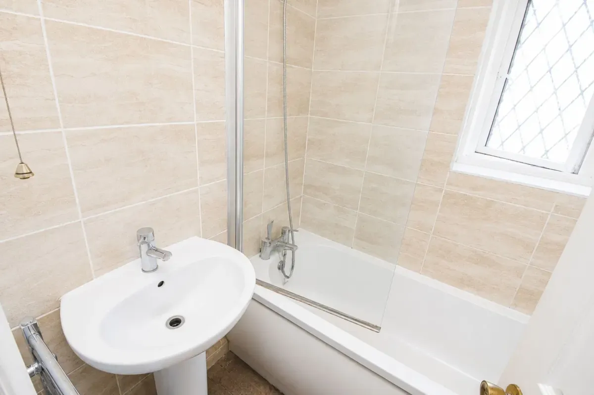 Astral Close, Lower Stondon, SG16, photo 6