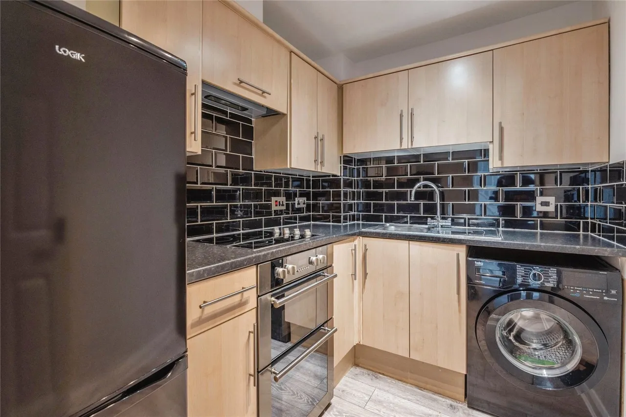 Highgrove Mews, Grays, Essex, RM17, photo 10