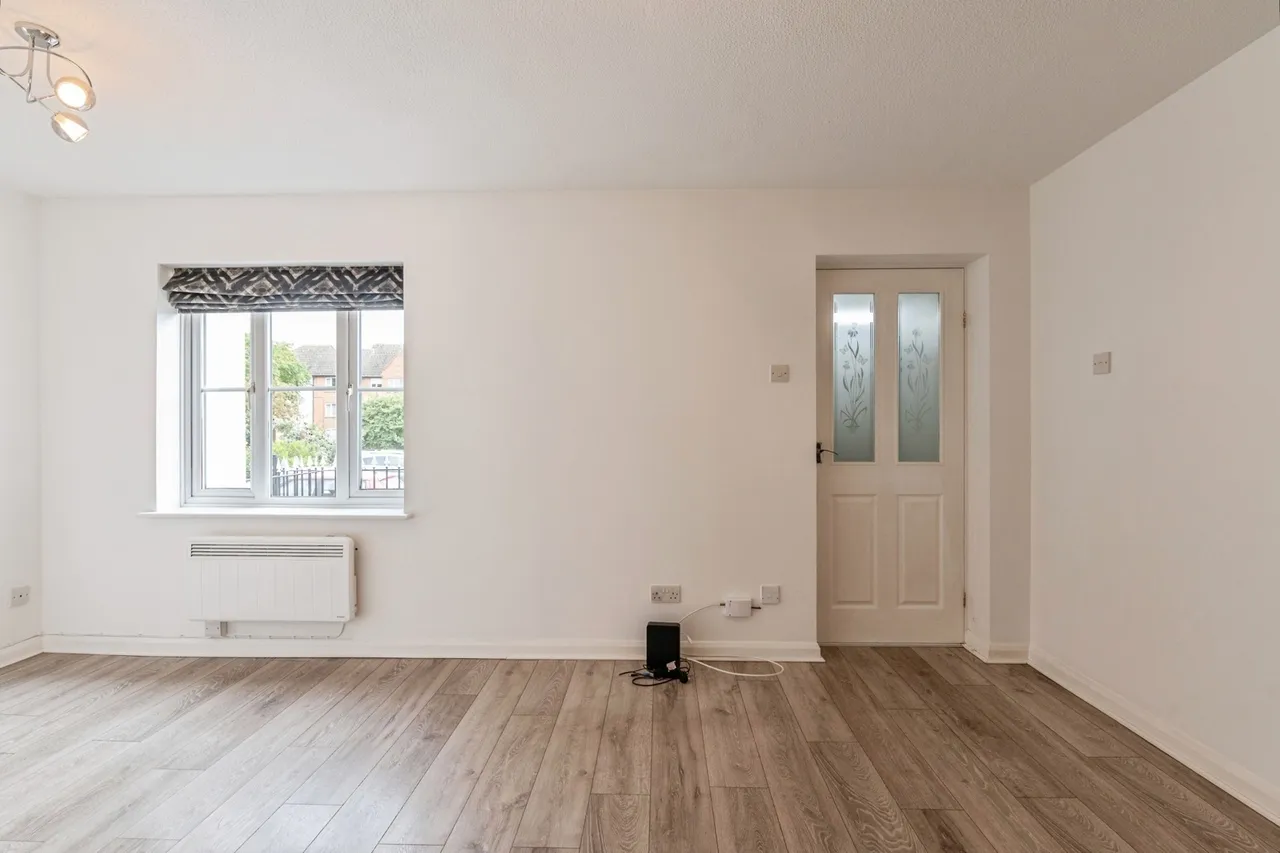 Highgrove Mews, Grays, Essex, RM17, photo 8