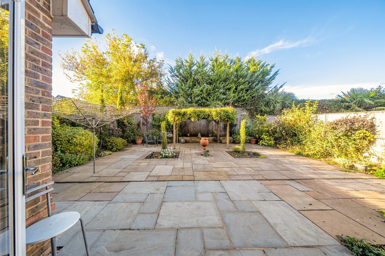 St. Francis Road, Maidenhead, SL6, photo 13