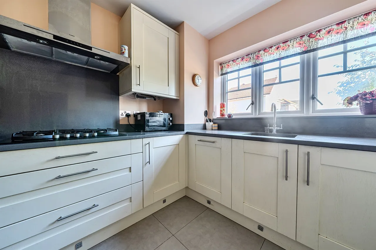 St. Francis Road, Maidenhead, SL6, photo 4