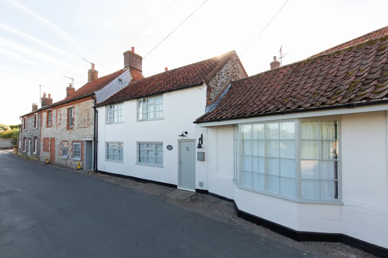 3 bed property for sale, High Street, Cley, NR25