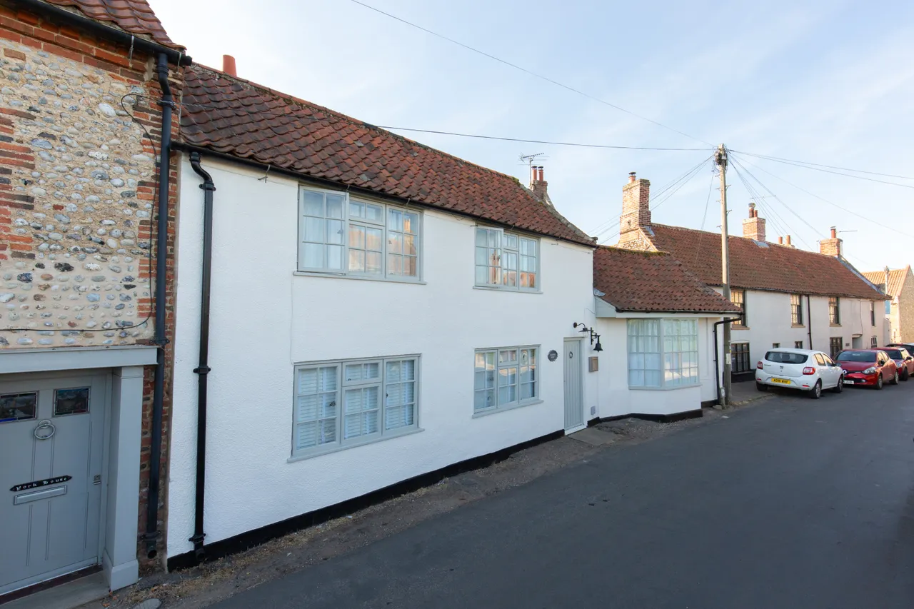 High Street, Cley, NR25, photo 15