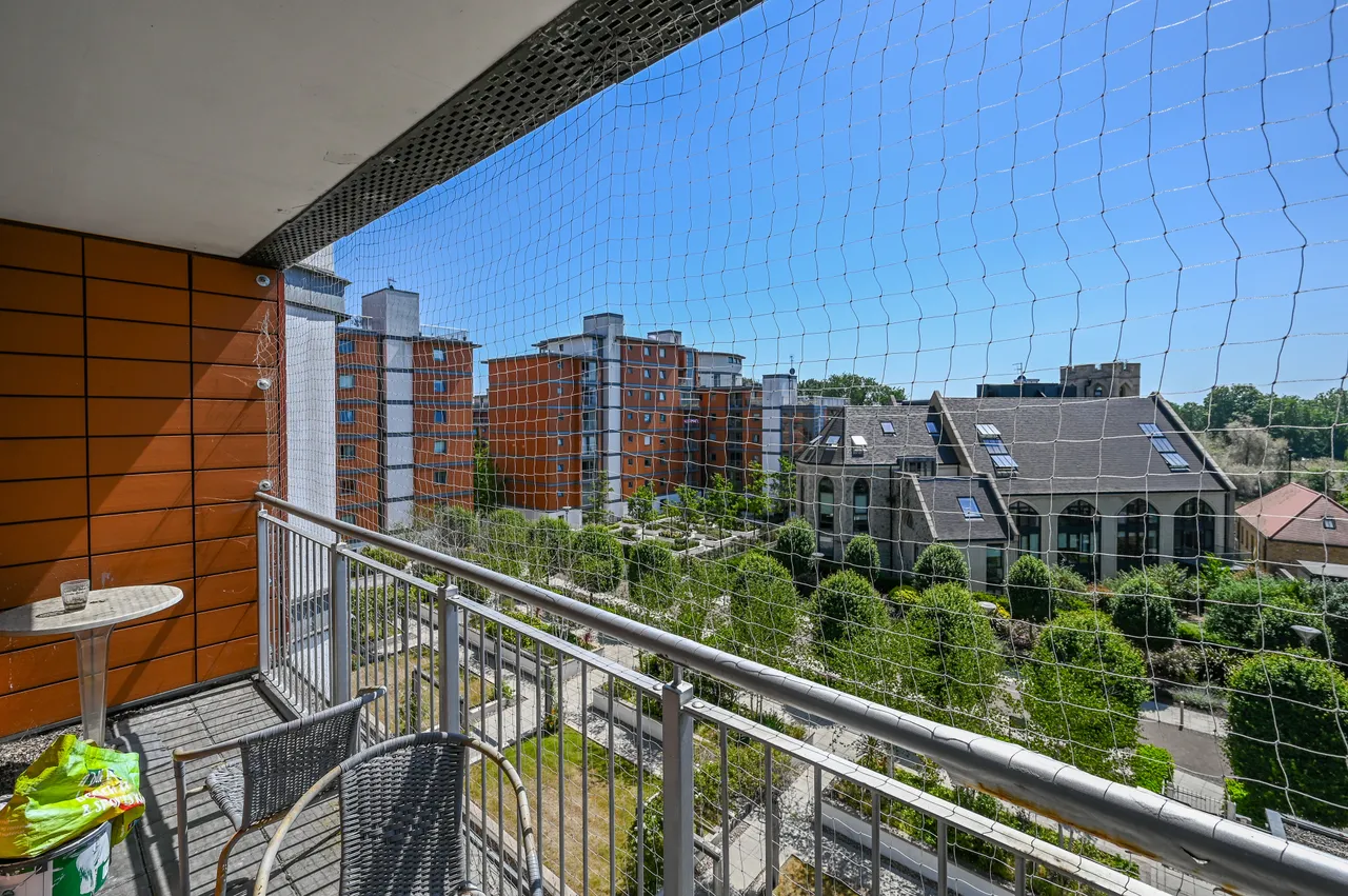 61 Holland Gardens, Brentford, photo 5