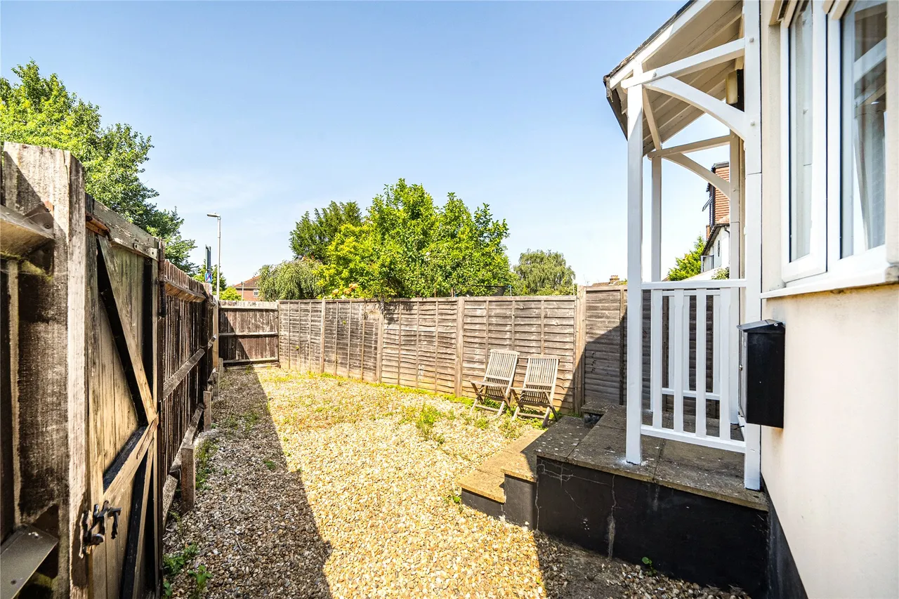 Minniedale, Surbiton, KT5, photo 4