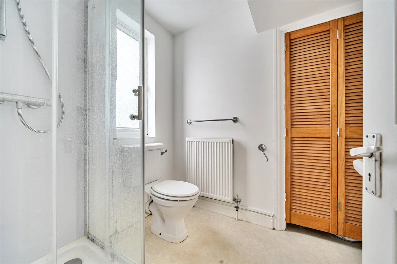 Minniedale, Surbiton, KT5, photo 9