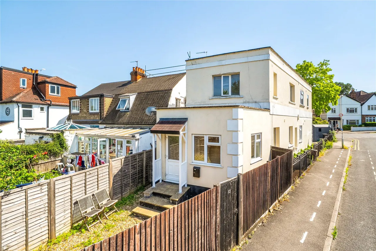 1 bed flat for sale, Minniedale, Surbiton, KT5