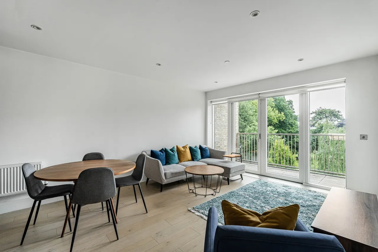 2 bed flat for sale, Lee Terrace, London, SE13