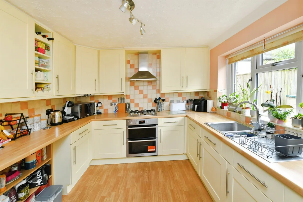 Forsythia Drive, Latchbrook, Saltash, photo 4