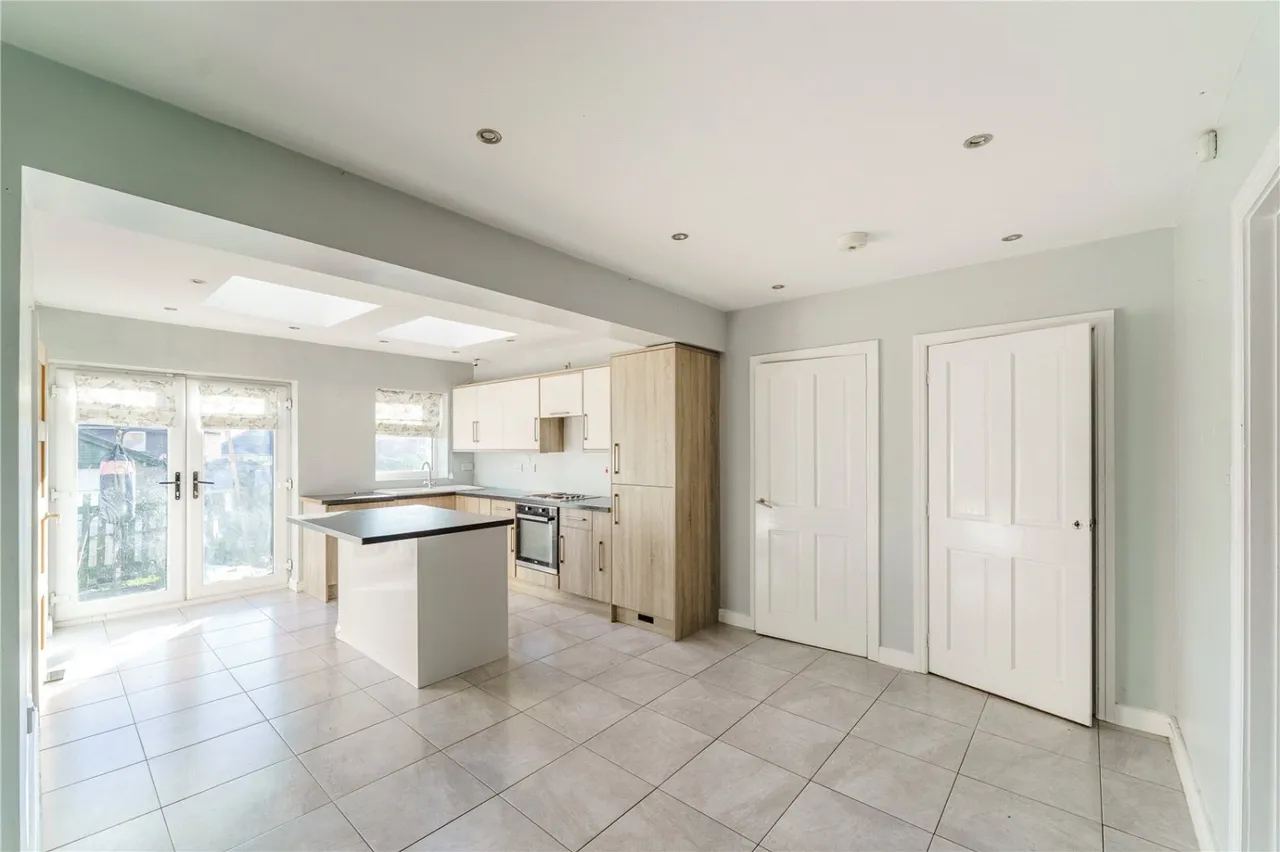 Walton Road, Upton, WF9, photo 8